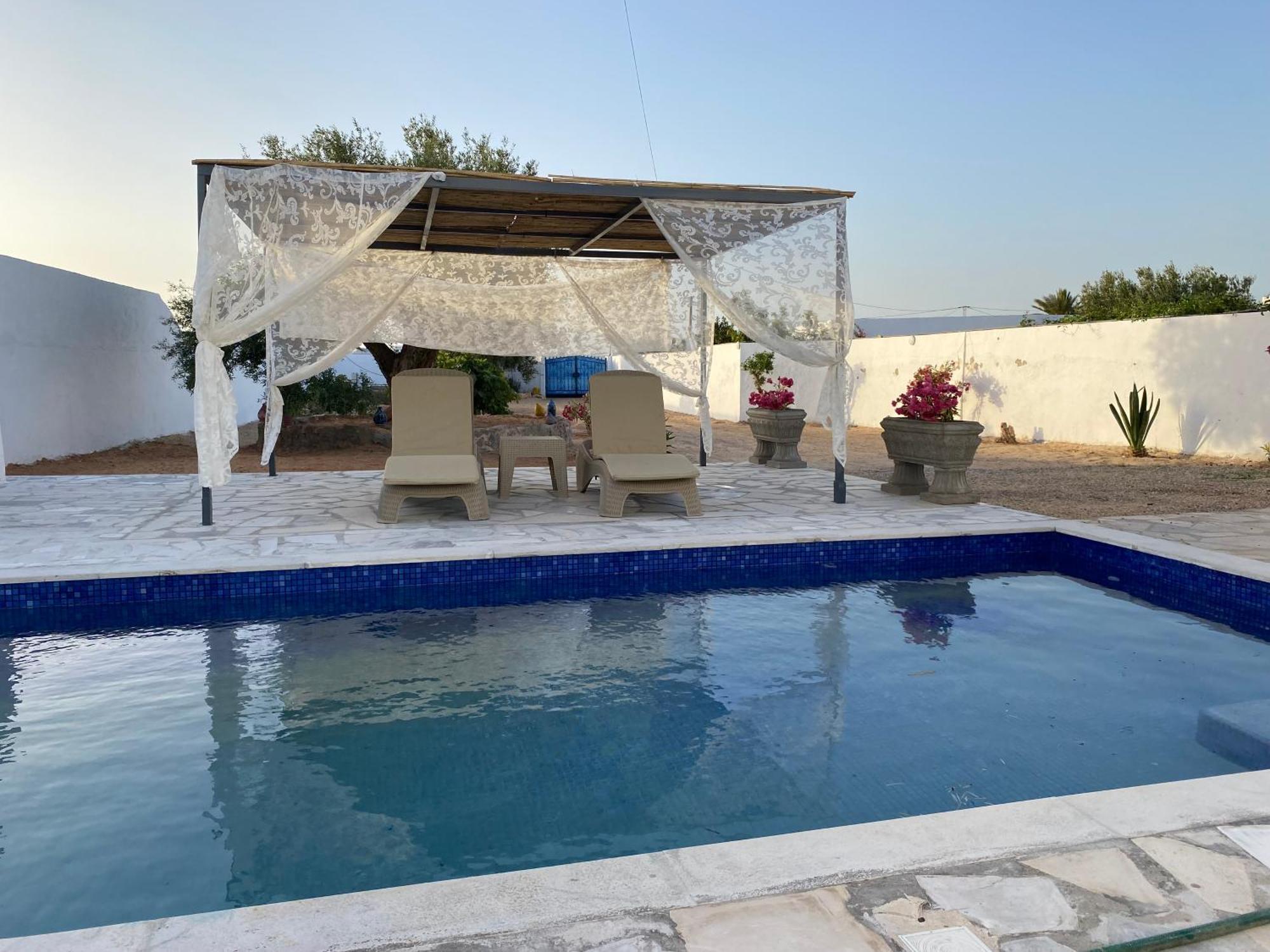 Mit 8m Swimmingpool Appartement *